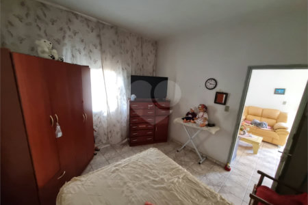 Casa térrea a venda na Vila Lutfalla