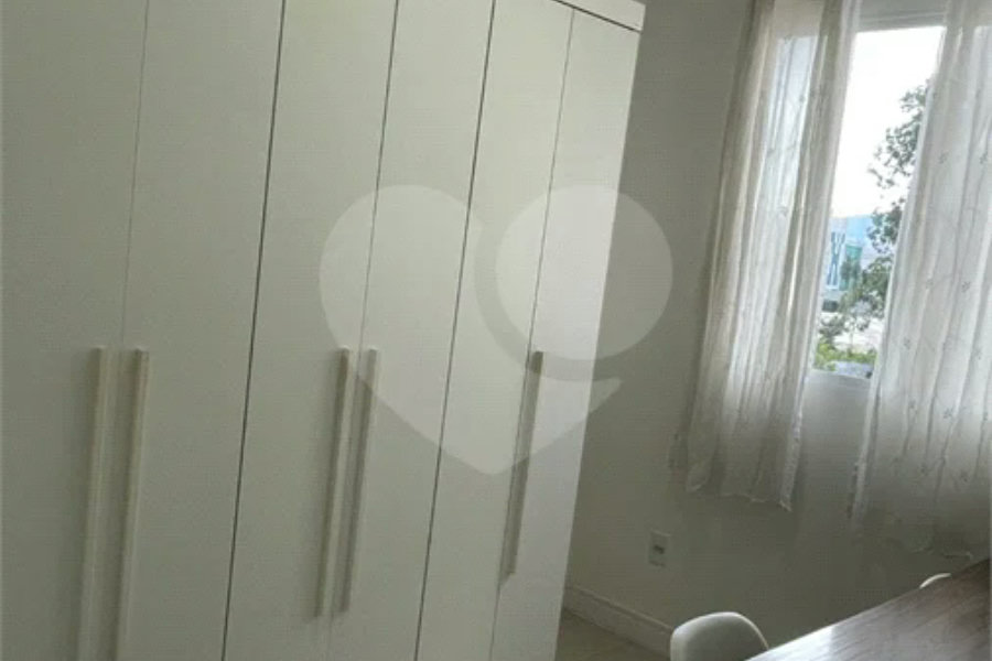 Apartamento a Venda com 2 Dormitórios Jaraguá / SP