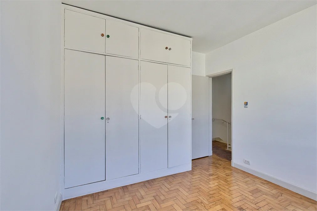 Casa de Vila à venda com 4 quartos, sendo 2 suítes, em Alto da Boa Vista, São Paulo, SP