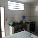Casa térrea para venda, com 2 dormitórios, sendo 1 suíte.