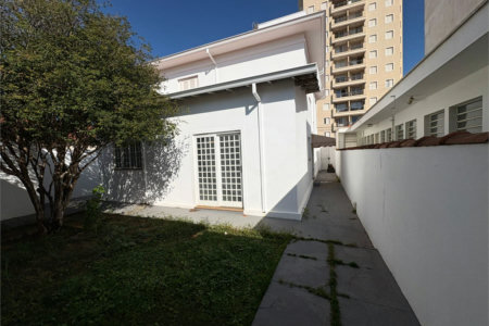 Ótima oportunidade para moradia ou investimento comercial!
