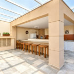 Apartamento com 3 dormitórios, 1 suíte, sala ampliada, varanda gourmet, planejados e 2 vagas. Condomínio com lazer completo e ótima localização em São Bernardo do Campo.