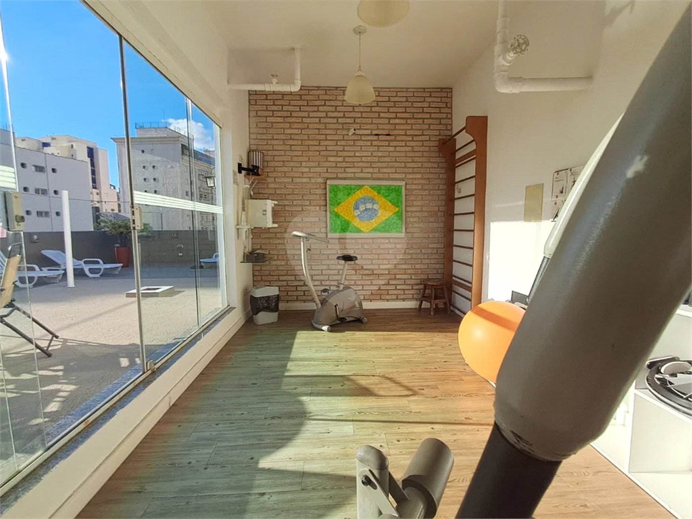 Imóvel de 141m² 3 quartos, 1 sendo suíte, retrofit no condomíno 1 vaga Paraíso