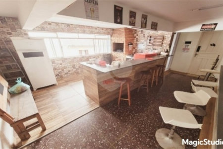 Casa para venda ou locação em São Caetano do Sul, no bairro Olímpico, com 307 m², 8 quartos (3 suítes) e 10 vagas de garagem