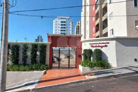 Apartamento no Condomínio Michelangelo .