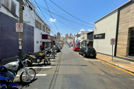 Prédio comercial no Centro de São Carlos