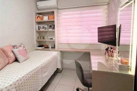 CASA À VENDA NO OLYMPIA PARK CLUBE – CAMPO GRANDE, RJ - ACEITA FINANCIAMENTO BANCÁRIO.
