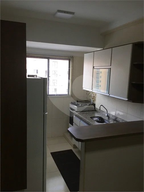 VENDE-SE STUDIO MOBILIADO CENTRO DE SÃO CARLOS.
