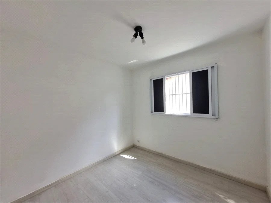 Sobrado à venda com 3 quartos, sendo 1 suíte,  em Jardim Ester Yolanda, São Paulo, SP