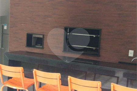 Condominio Clube apto 02 dormitórios(reversível para 03, sendo 01 suíte com 1 vaga.