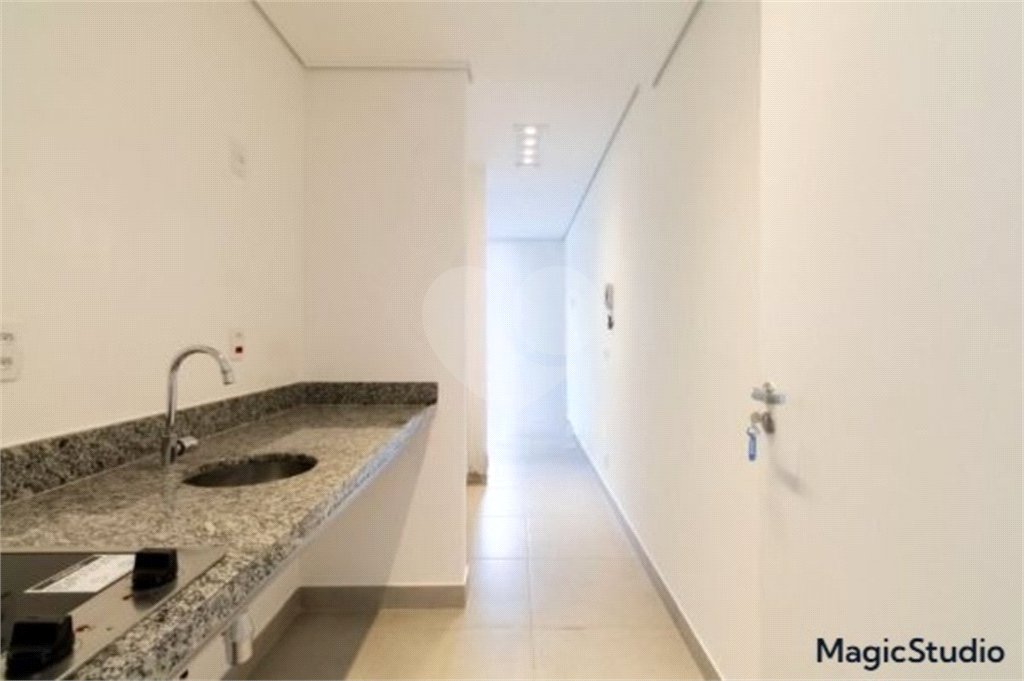 Apartamento com 1 dormitório para locação na Barra Funda.