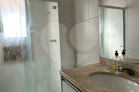 Apartamento com 246m² , 4 dormitórios , sendo 2 suítes , 4 vagas de garagem , à venda na Penha.