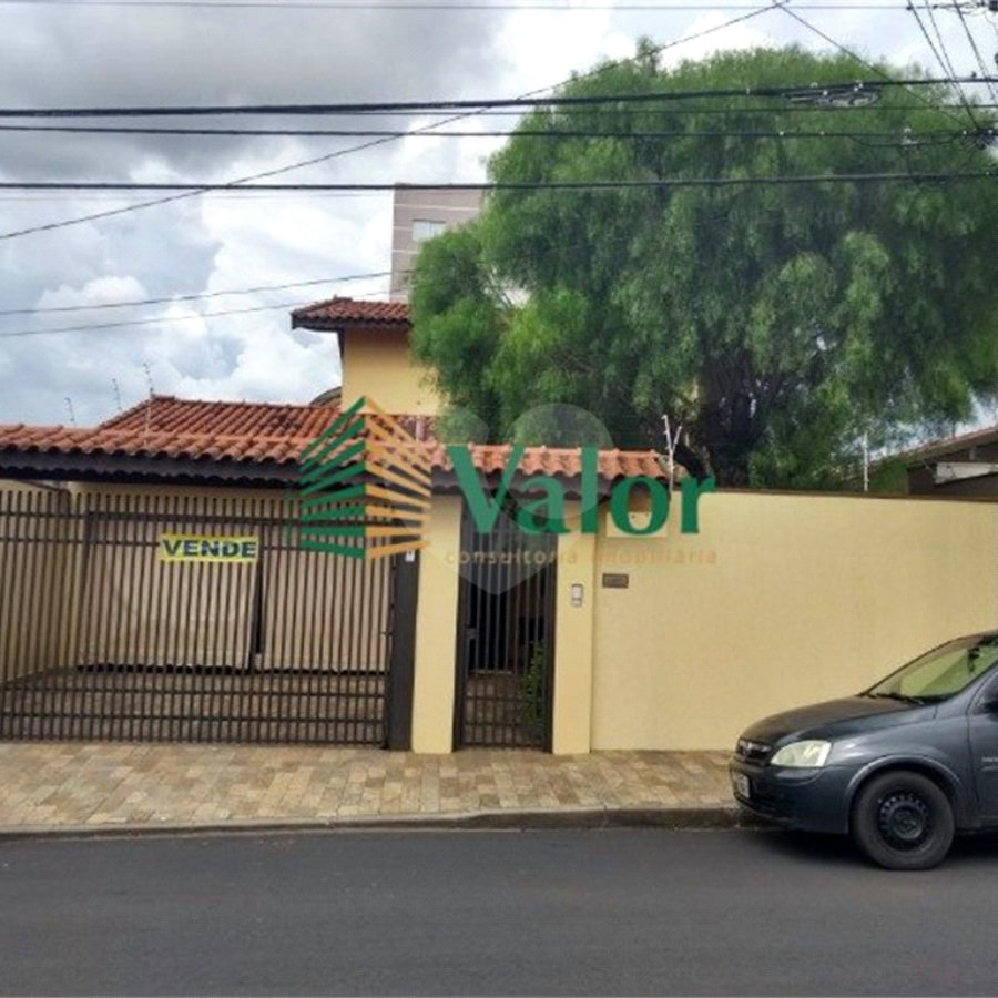 Sobrado á venda no Residencial Jardim Brasil