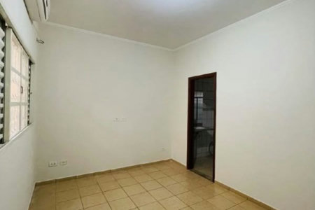 Casa para alugar com 3 quartos, sendo 1 suíte, em Colinos, Três Lagoas, MS