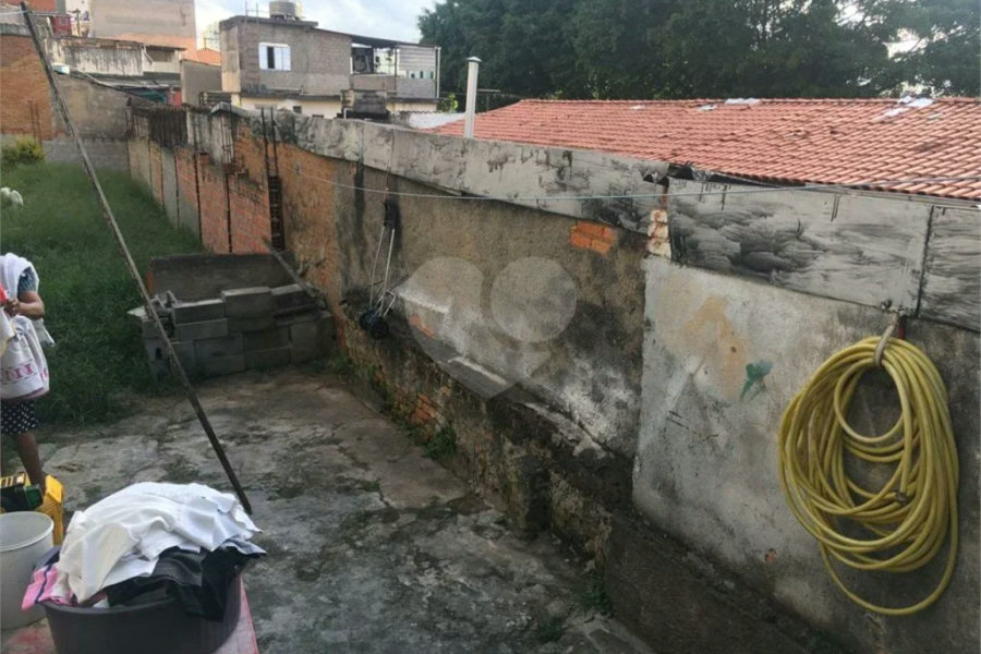 Terreno com 350m2 de área total, localizado no melhor da Vila Santa Catarina !!