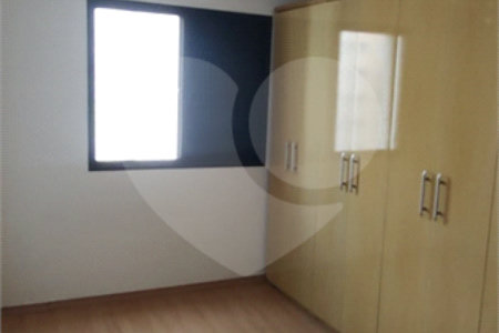 Apartamento de 01 dormitório com terraço e vaga perto do metrô