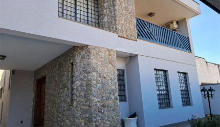 Sobrado à venda com 3 suítes em Nossa Senhora Aparecida, Paulínia, SP