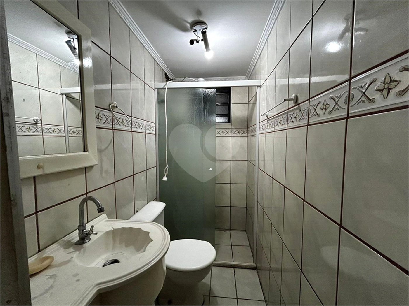 Apartamento com 03 Dormitórios, á venda, em São Carlos-SP.