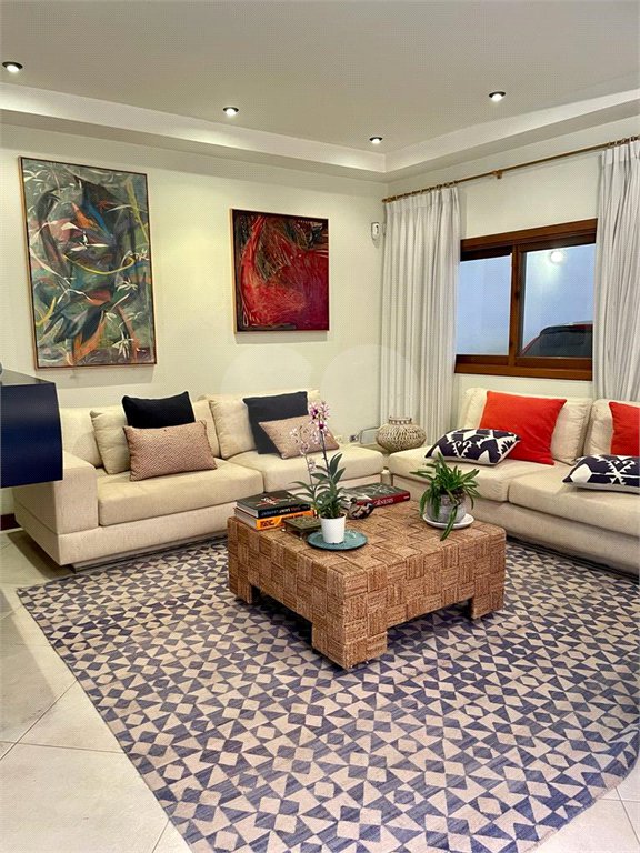 3 quartos 1 suíte 167m² área útil 2 vagas