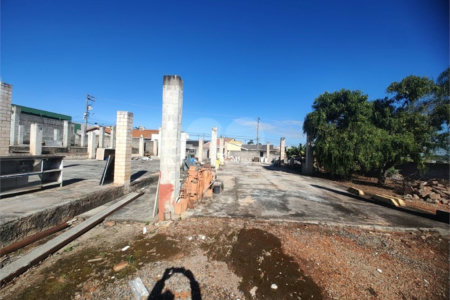 Terreno em Atibaia com 2.784 metros para construção de apartamentos ou salões comerciais, excelente localização