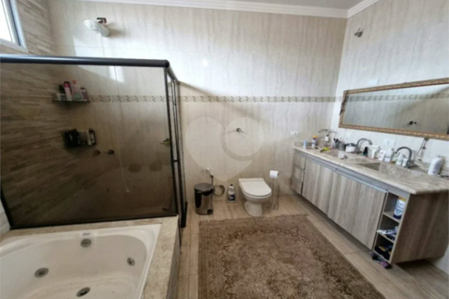Casa à venda com 5 quartos no bairro Jardim Santa Silvia em Piracicaba/SP.