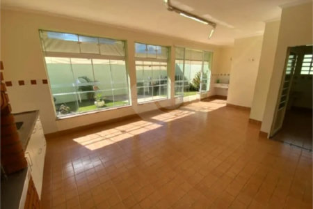 Casa à Venda no Condomínio Montreal - São Carlos/SP