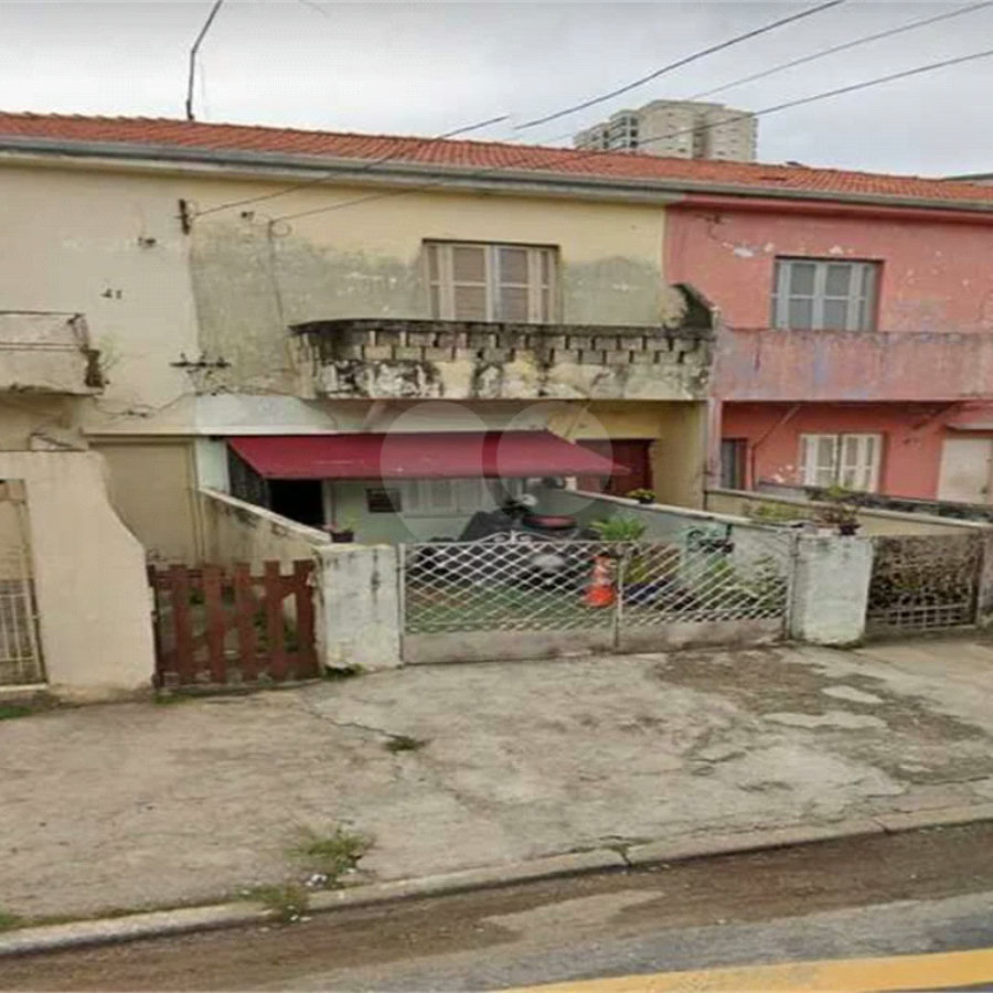Terreno com 4 casas à venda na melhor região da Mooca, próximo à rua do Oratório!!