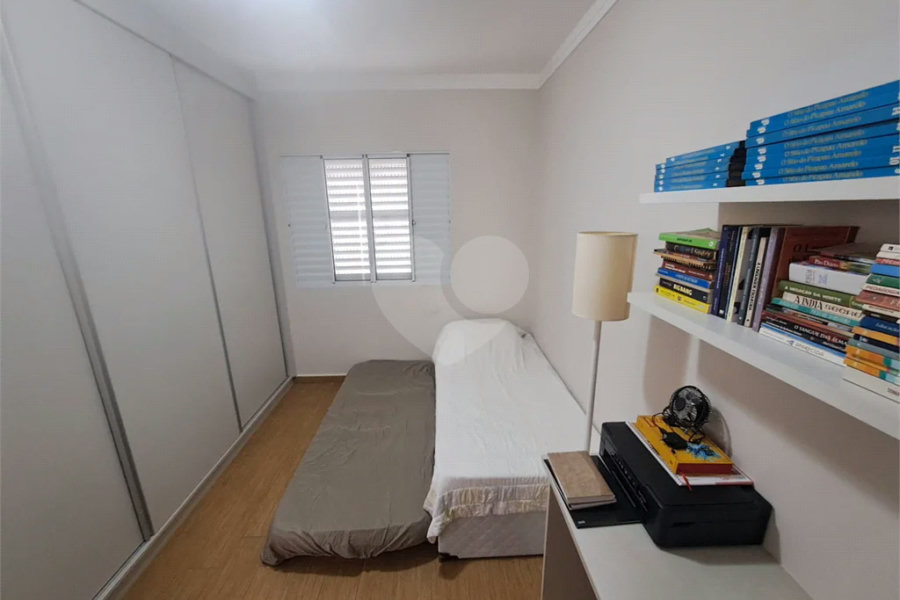 Linda Casa 3 dormitórios com piscina - R$ 950.000,00