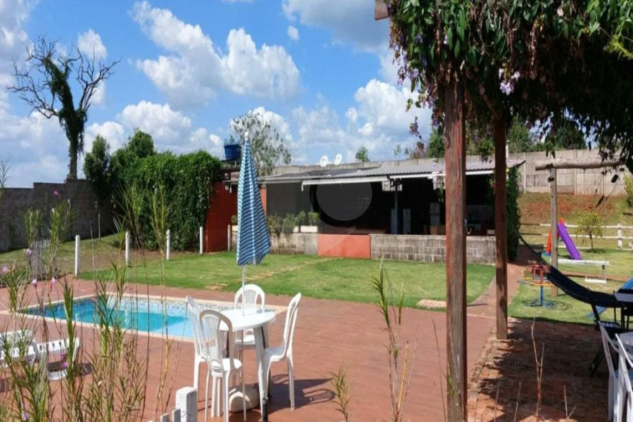 Chácara à venda com 4 quartos, sendo 1 suíte,  em Jardim dos Ipês, Brodowski, SP