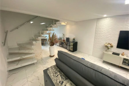 Sobrado à venda com 5 quartos, sendo 4 suítes, em Jardim Prudência, São Paulo, SP