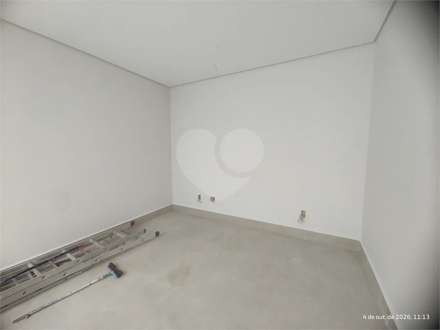 Casa exclusiva em Atibaia de alto padrão com 3 suítes, piscina, espaço gourmet, condomínio fechado, aceita financiamento