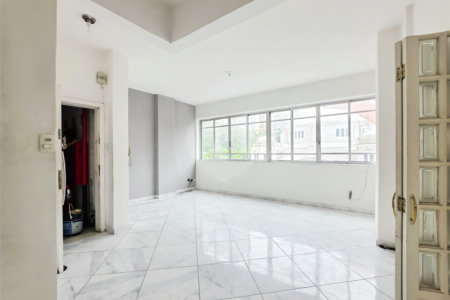 Apartamento - Bela Vista - 2 Quartos / Dormitórios - Venda / Compra