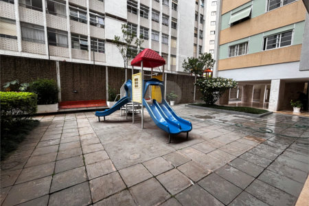 APARTAMENTO BAIRRO PARAÍSO COM 146 M² ÚTEIS - 2 VAGAS.