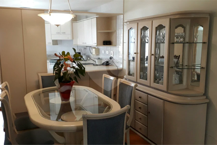 Apartamento à venda mobiliado nos Jardins — 126 m²