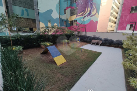 Studio Mobiliado na República – 22m² com Varanda