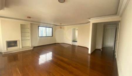 Apartamento à venda com 3 quartos, sendo 2 suítes,  em Jardim Europa, São Paulo, SP