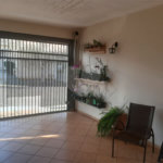 Bela casa com boa localização no bairro Portal do Sol