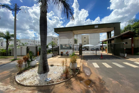 Apartamento no Condomínio Residencial Monte Everest