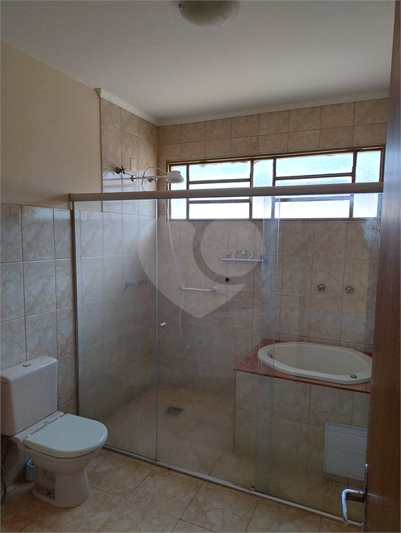 Excelente sobrado para venda no residencial Parati