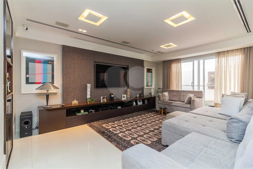 Casa em condomínio, 4 suites, piscina privativa no Jd. Floresta - zona norte - SP.