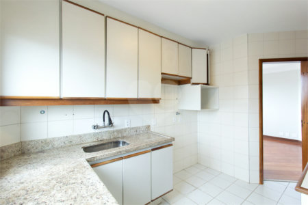 Apartamento a Venda na Chácara Santo Antônio, 163 m², 3 suítes, 2 vagas,, lazer e próximo ao parque