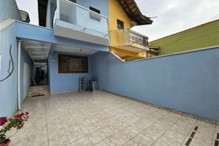 Sobrado à venda com 3 quartos, sendo 1 suíte, em Jardim Monte Kemel, São Paulo, SP