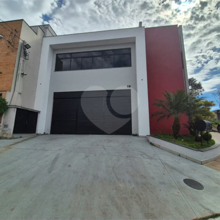 Galpão Comercial e Industrial para Locação em Valinhos/SP