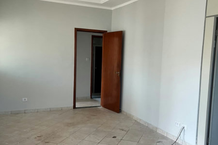 Casa para alugar com 4 quartos, sendo 2 suítes, no Centro, Três Lagoas, MS