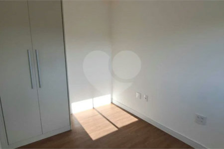 Apartamento á venda em Moema 75m² 2 Suítes 2 Vagas