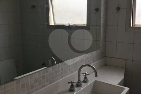 Apartamento 2 dormitórios à venda na Vila mariana.