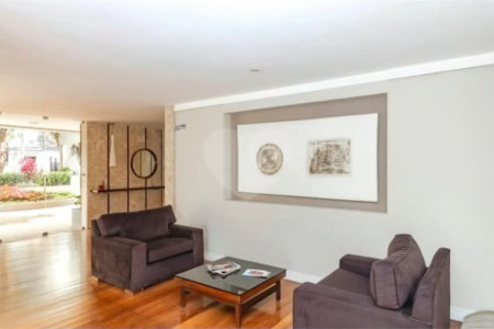 Apartamento à venda com 3 quartos, sendo 1 suíte, em Campo Belo, São Paulo, SP