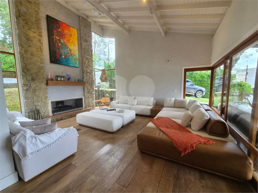 Casa em Condomínio de Alto Padrão no Suíça da Cantareira.
