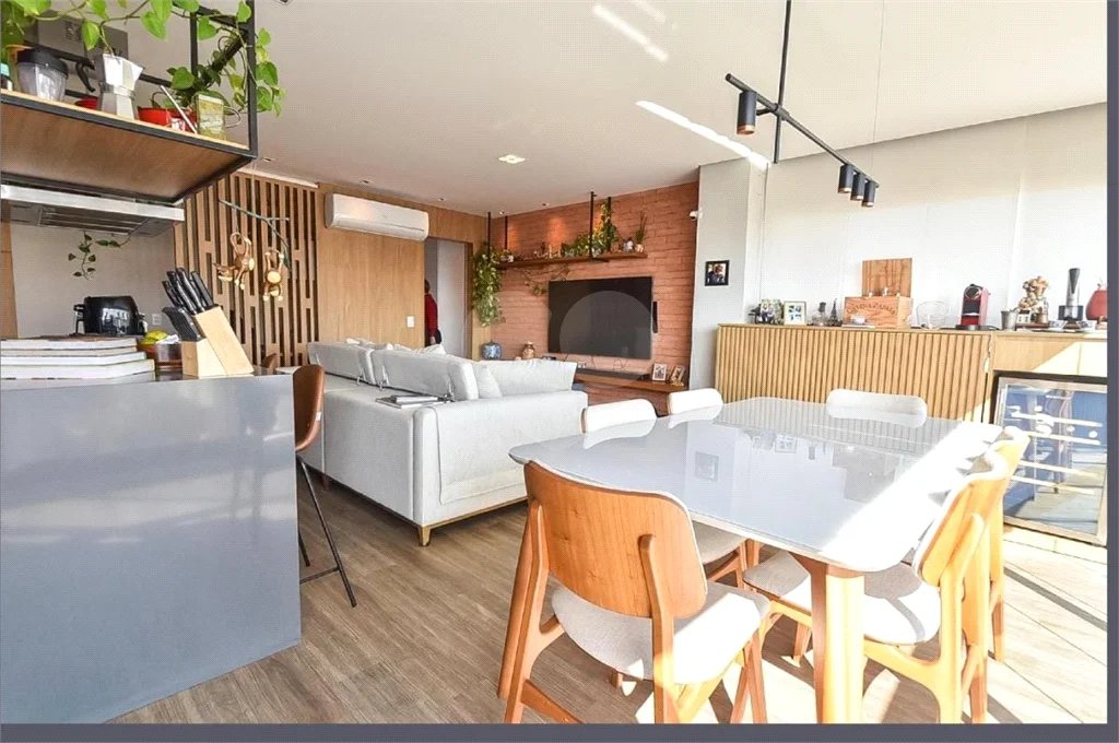Apartamento à venda na Vila Mariana. Localização espetacular!