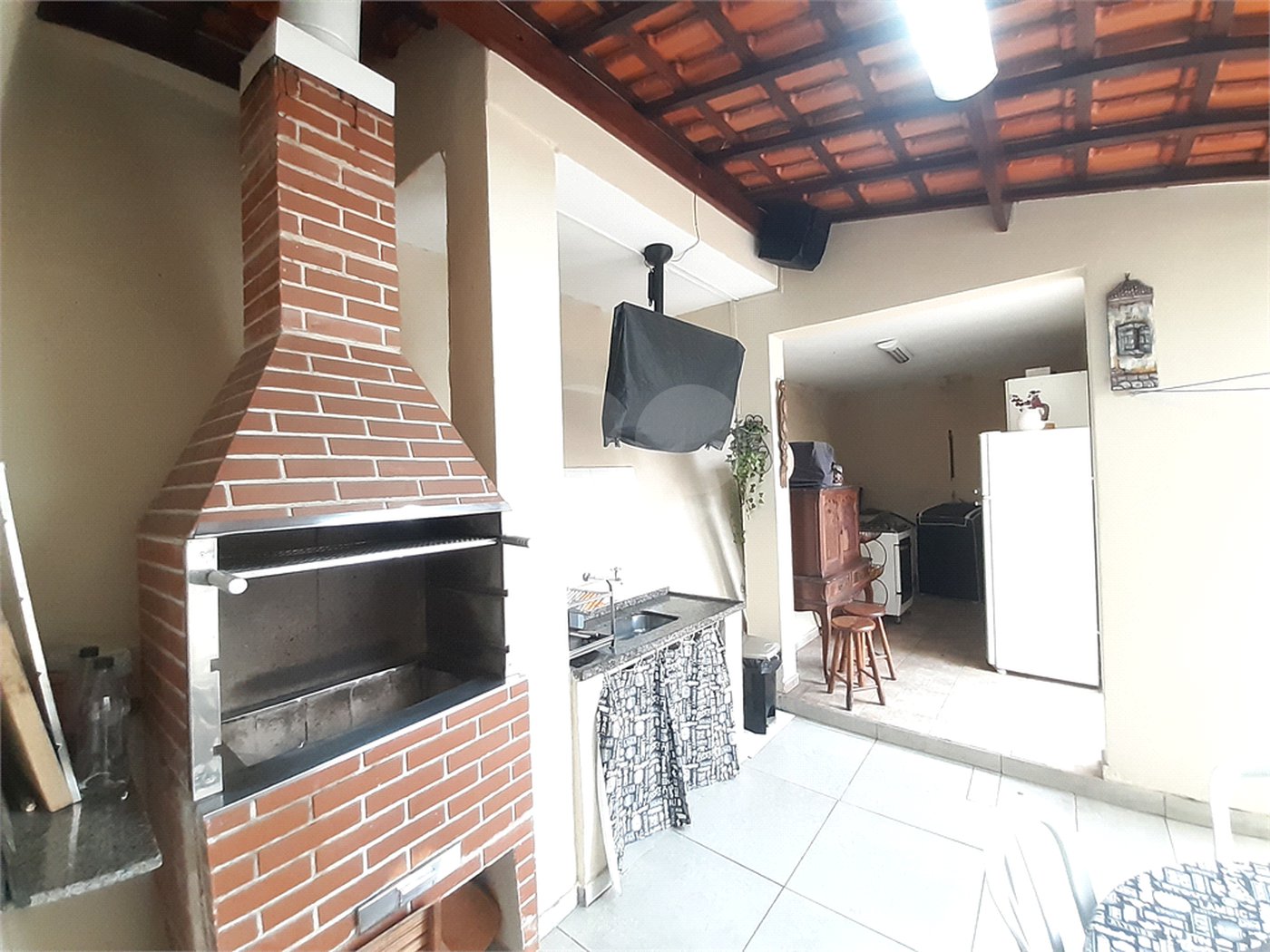 Vende-se: Sobrado de Vila, 2 quartos, Edícula com 1 Suíte, 1 Vaga, Santana!